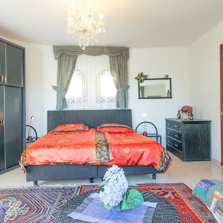 Maryvilla 46C Калпе Екстериор снимка